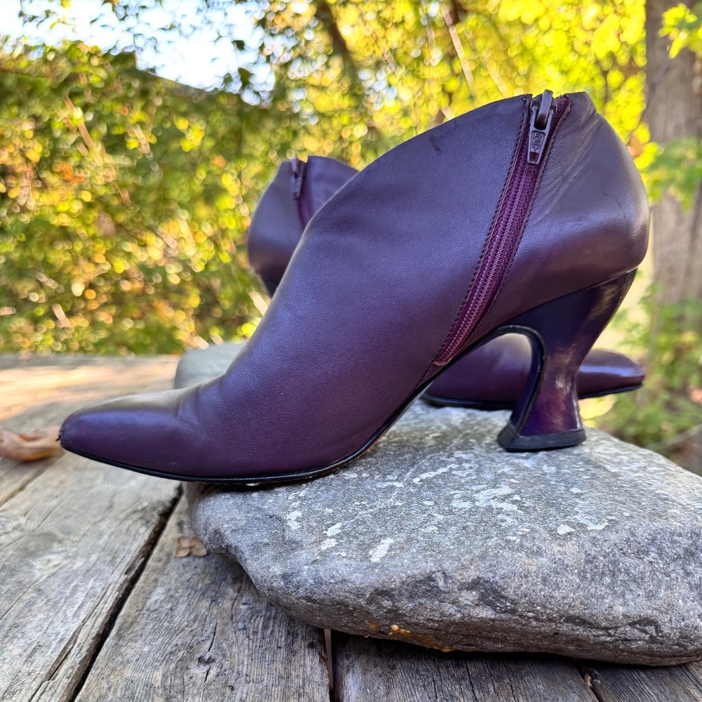 Fluevog women shoes size 8 purple